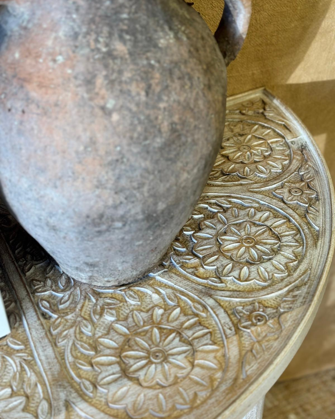Hand-Carved Mango Wood Semi-Circular Console Table – Natural Finish with Floral Detailing