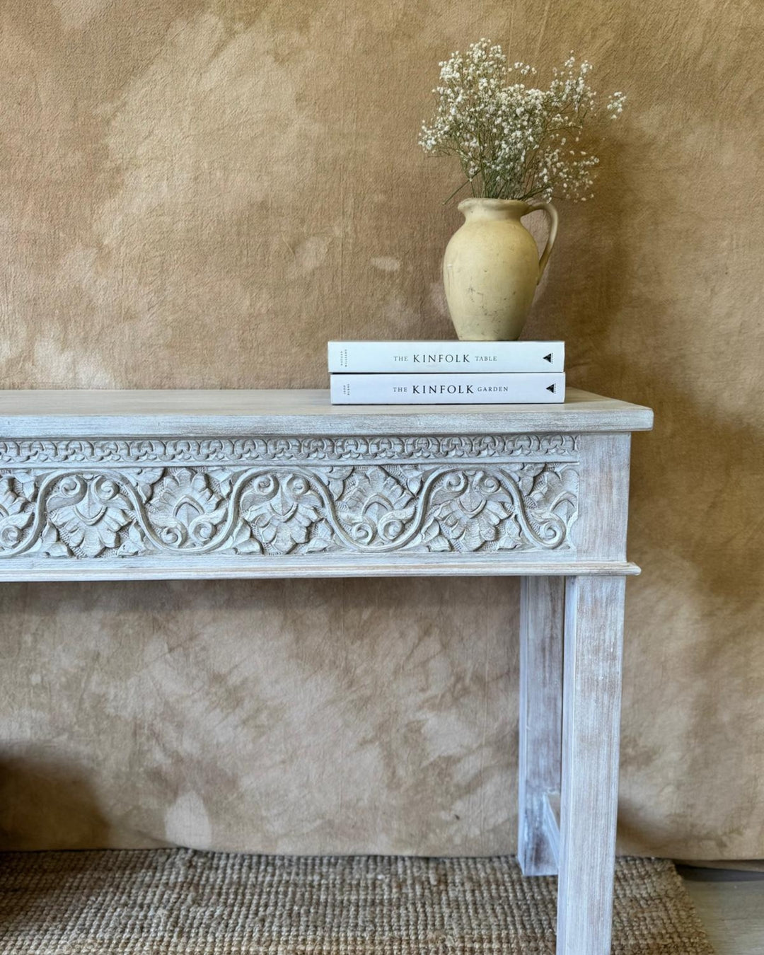 Hand-Carved Mango Wood Console Table – Creamwashed Finish with Floral Detailing (150cm