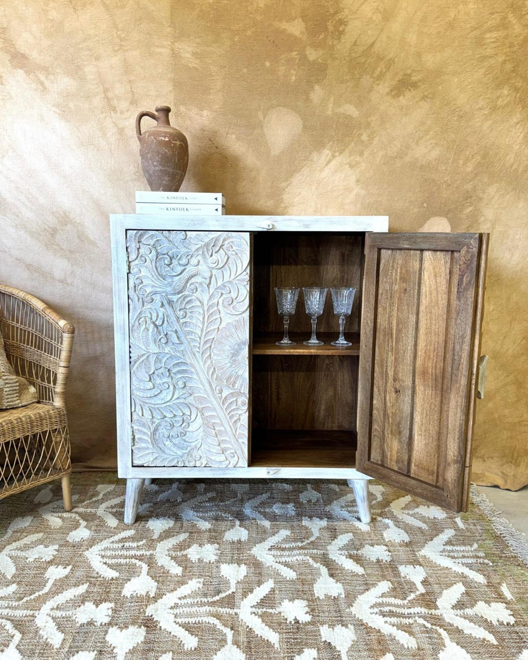 Hand-Carved Mango Wood Sideboard – Creamwash Finish with Peacock & Floral Motif