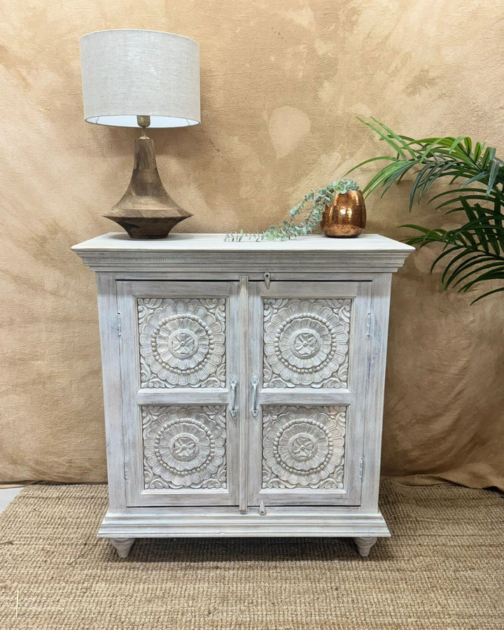Hand-Carved Mango Wood Sideboard – Creamwashed Finish with Floral Detailing
