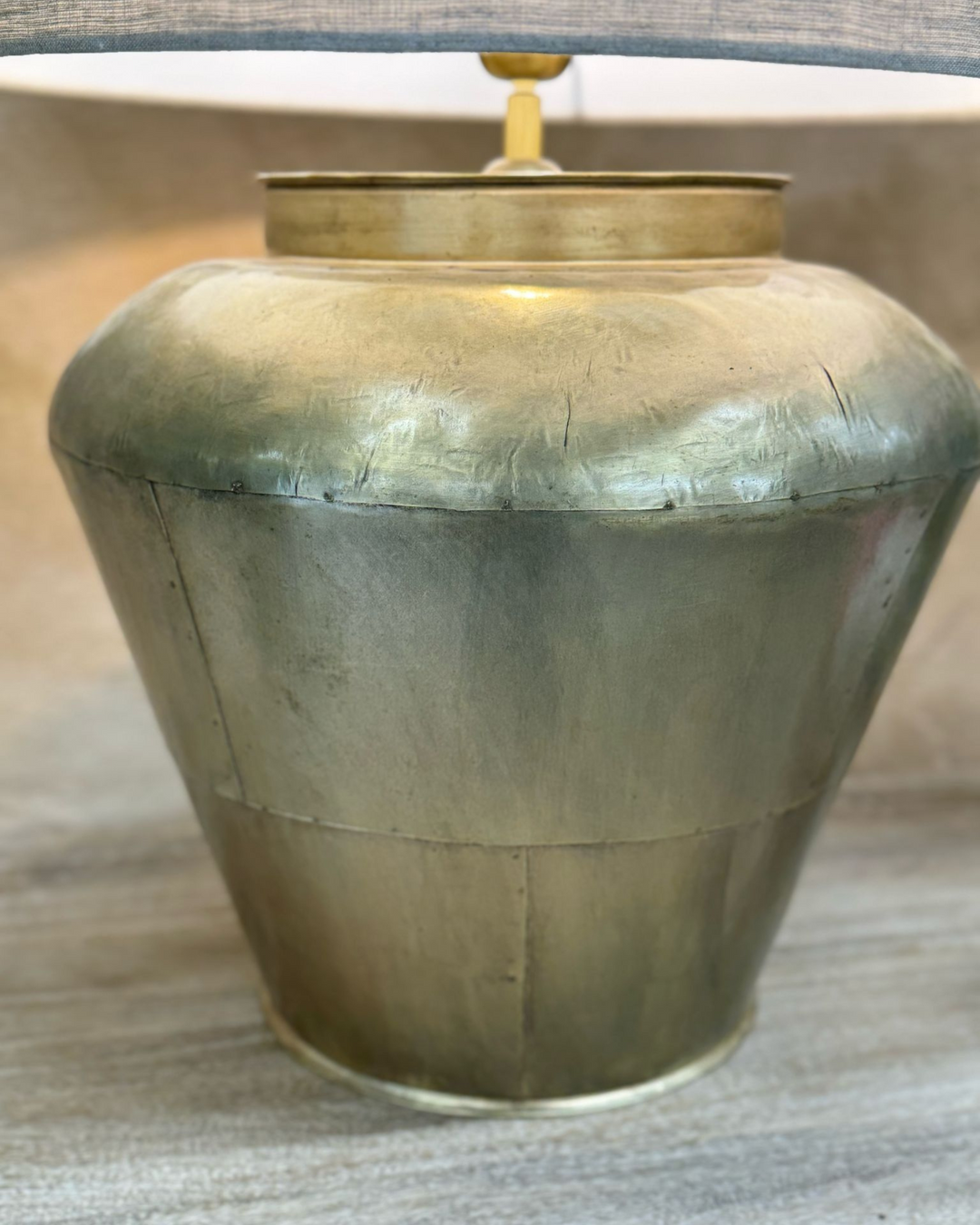 Brass Table Lamp with Linen Shade – Wide Curved Base Design
