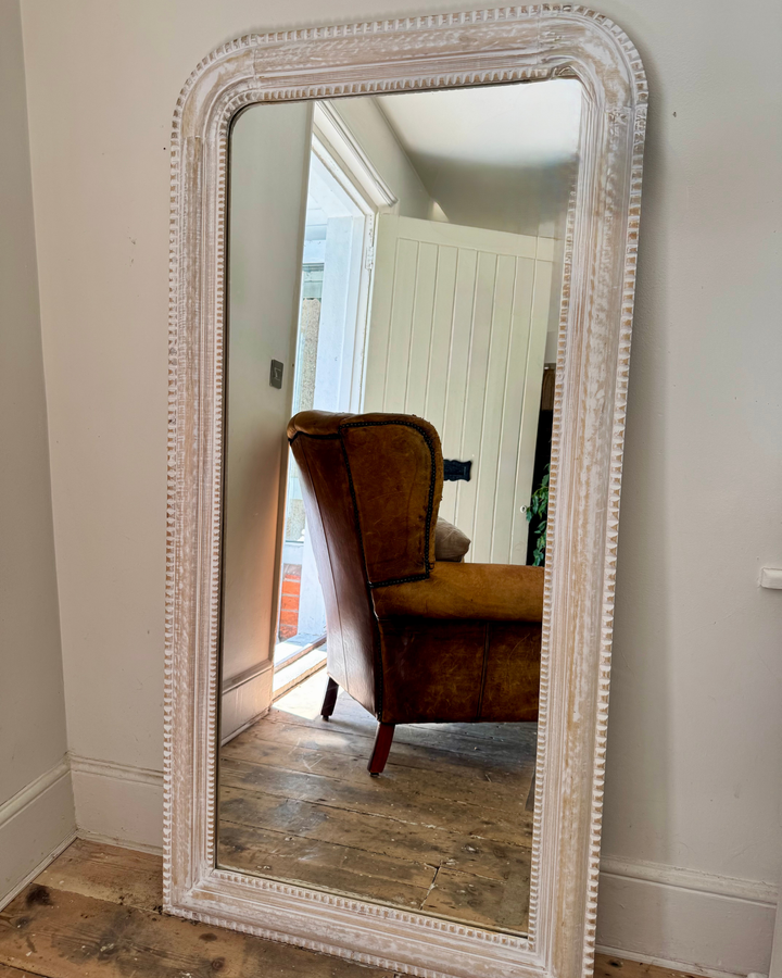 Hand-Carved Mango Wood Full-Length Mirror – Whitewashed Beaded Frame