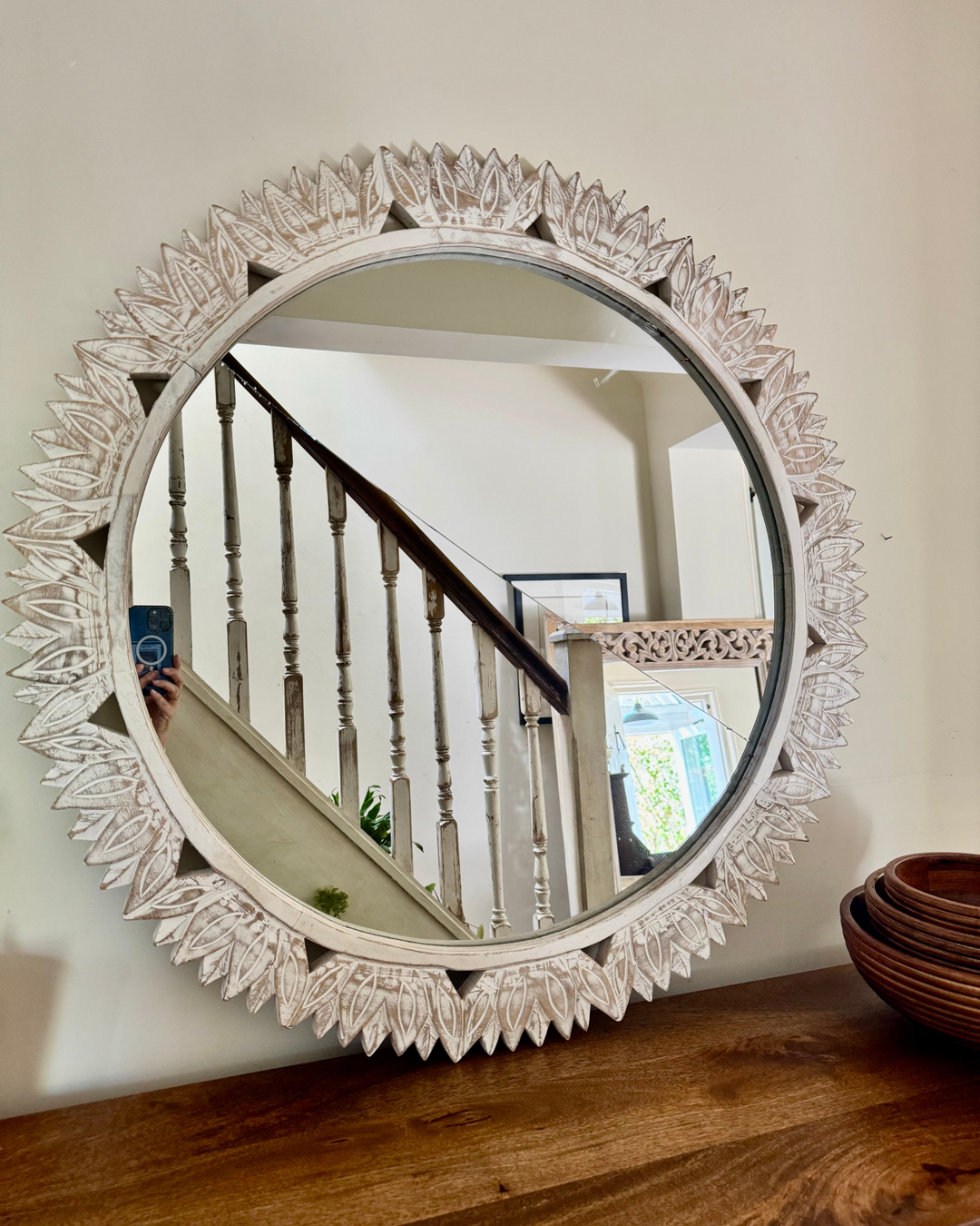 Round Hand-Carved Mango Wood Mirror – Whitewashed Lotus Petal Frame