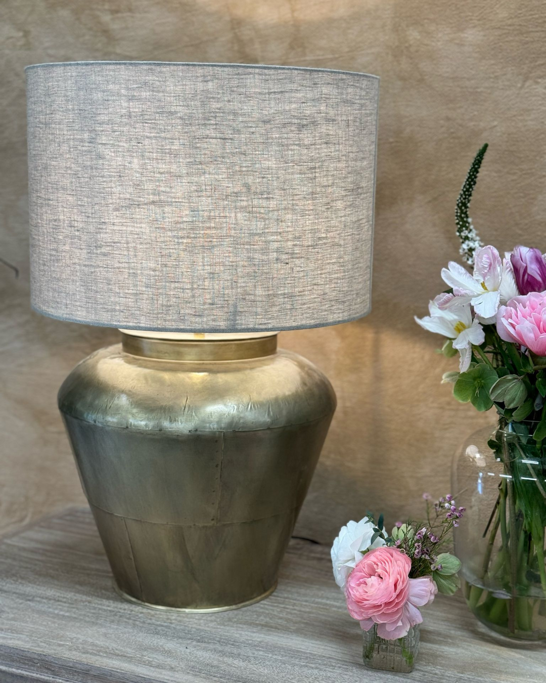 Brass Table Lamp with Linen Shade – Wide Curved Base Design