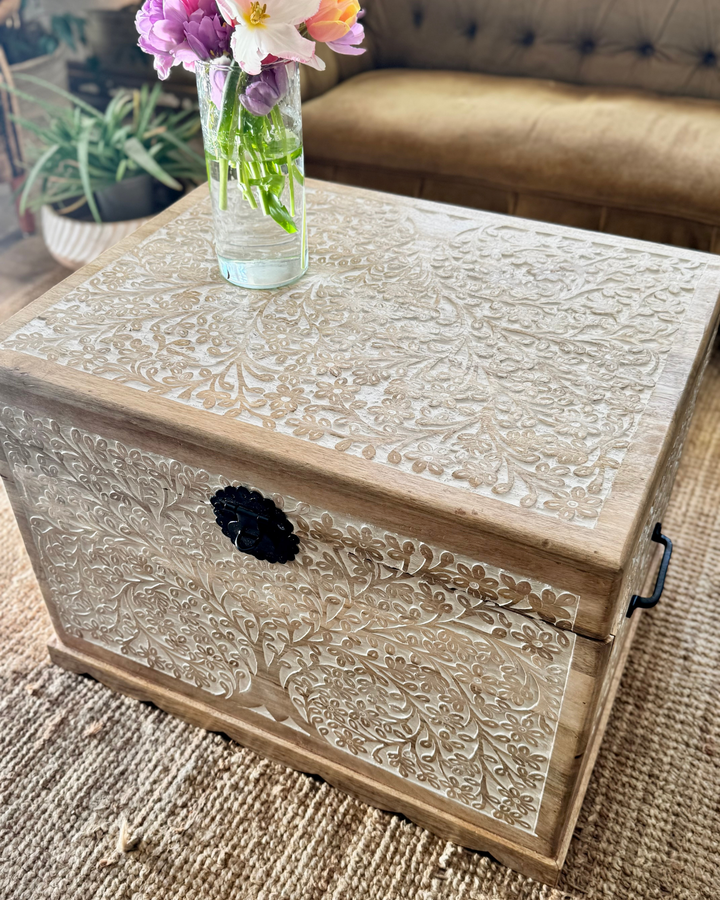 Hand-Carved Mango Wood Trunk – Tree of Life Design with Whitewashed Finish