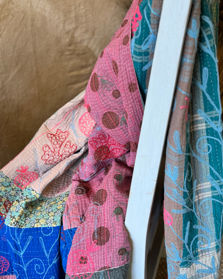 Vintage Hand-Embroidered Kantha Throw – Teal Plaid Sari with Red Botanical Motifs