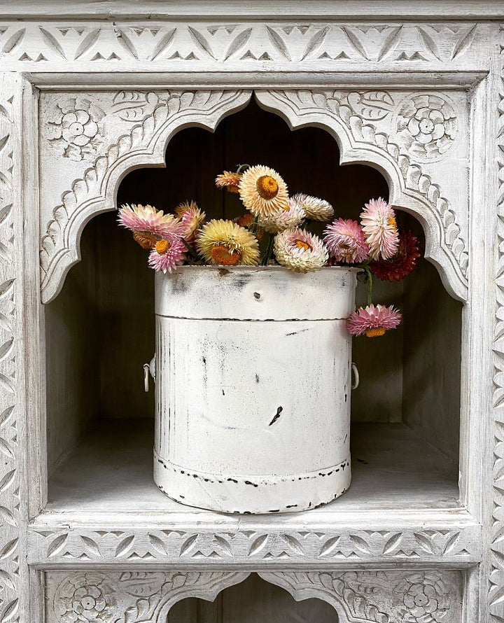 Hand-Carved Mango Wood Bookcase – Whitewashed Finish with Eight Arched Display Shelves