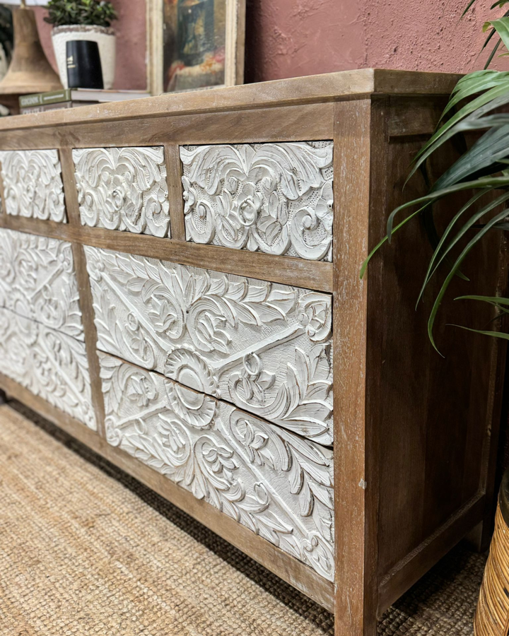 Hand-Carved Mango Wood Chest of Drawers – 8 Drawer Design with Whitewashed Drawers