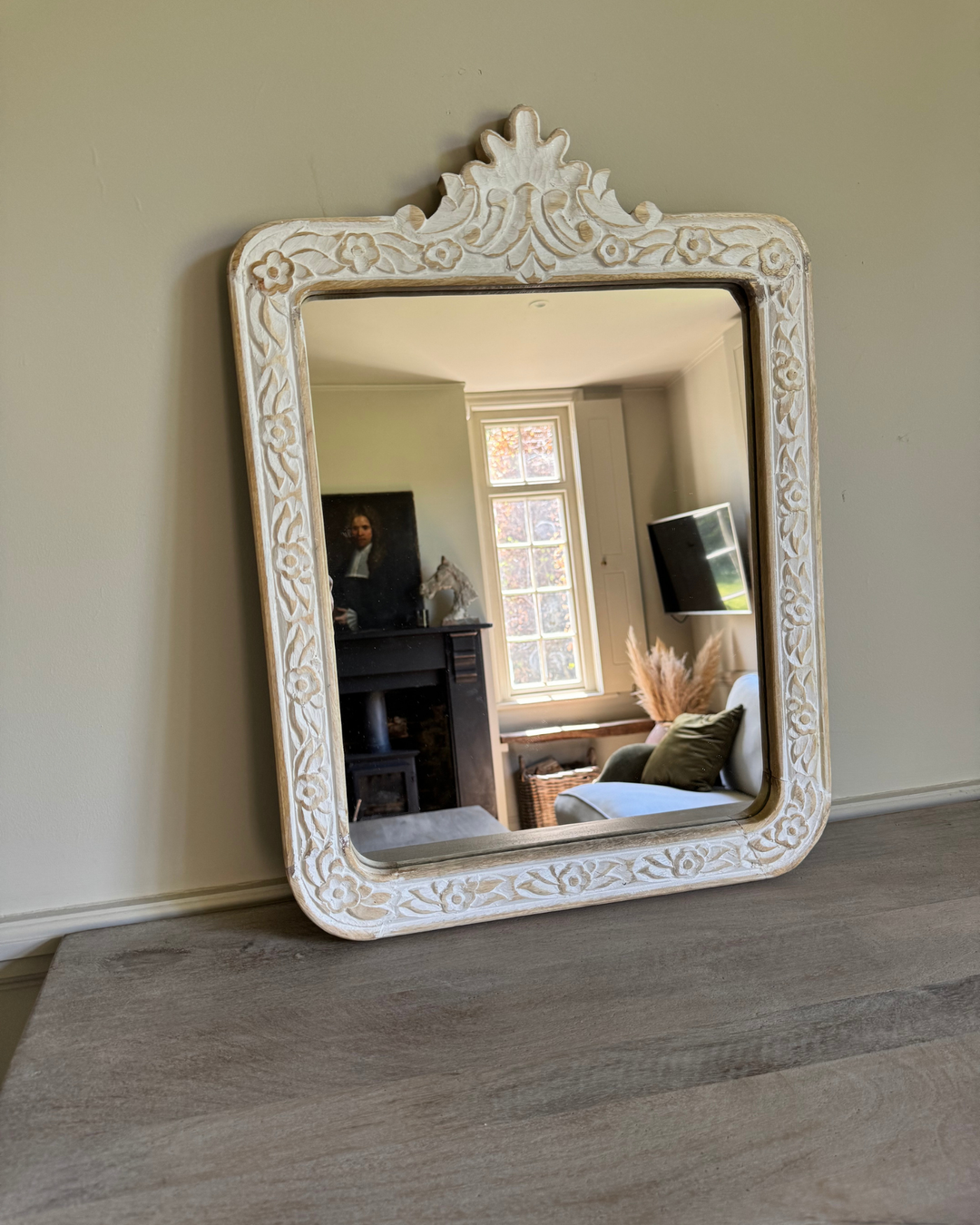 Hand-Carved Mango Wood Mirror – Whitewashed Floral Frame