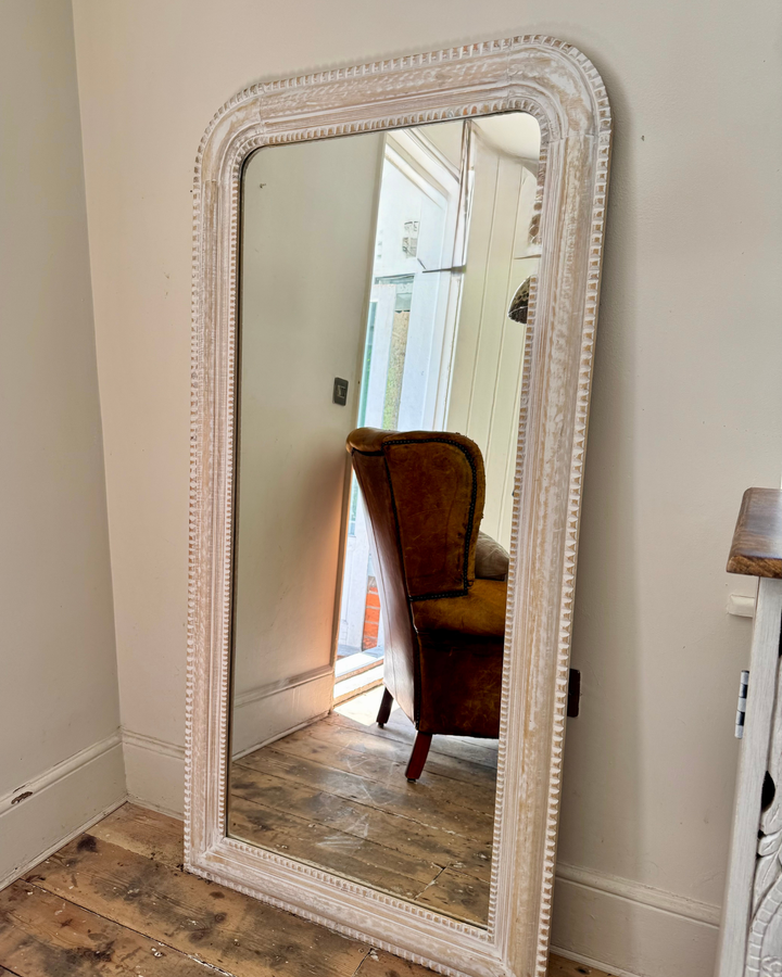Hand-Carved Mango Wood Full-Length Mirror – Whitewashed Beaded Frame