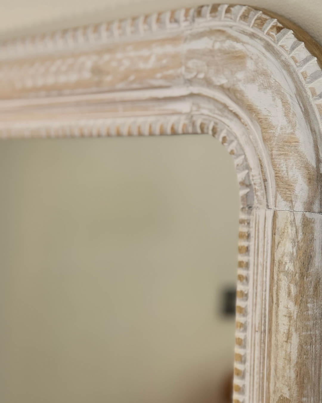 Hand-Carved Mango Wood Full-Length Mirror – Whitewashed Beaded Frame