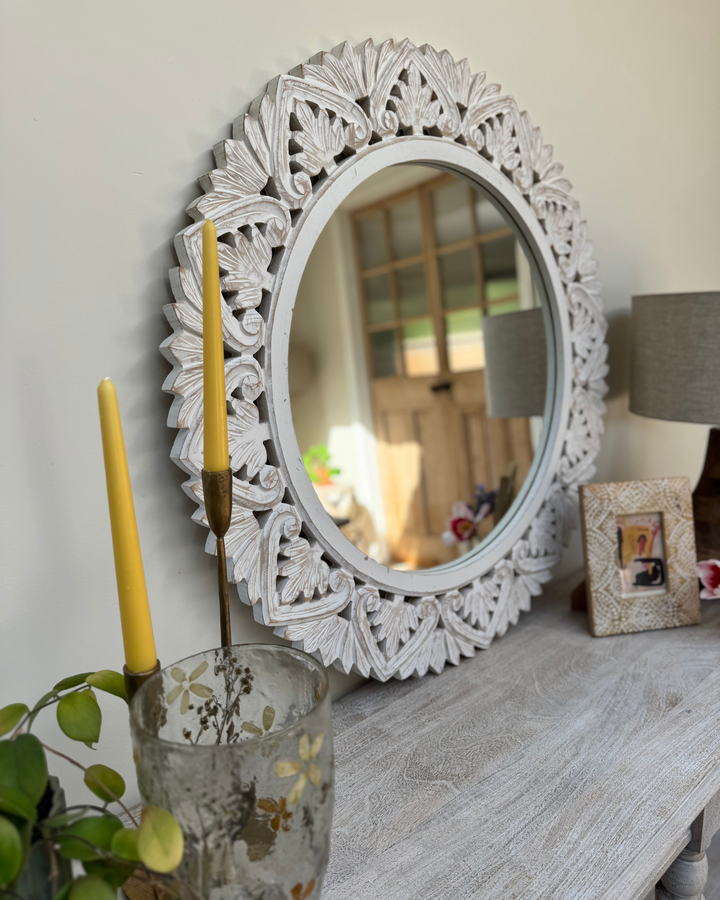 Round Hand-Carved Mango Wood Mirror – Whitewashed Foliate Frame