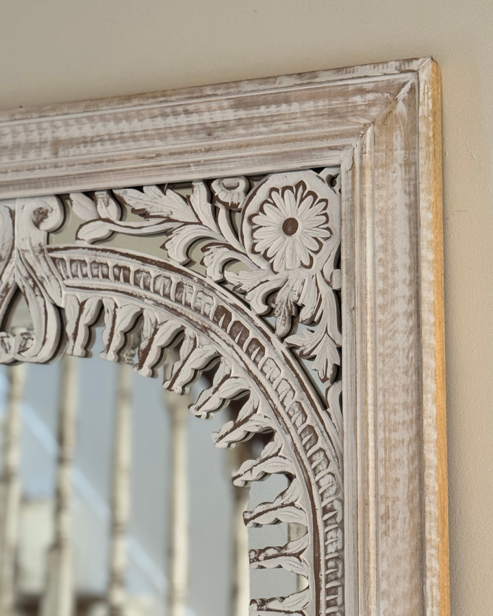 Hand-Carved Mango Wood Mirror – Whitewashed Mughal Arch Frame