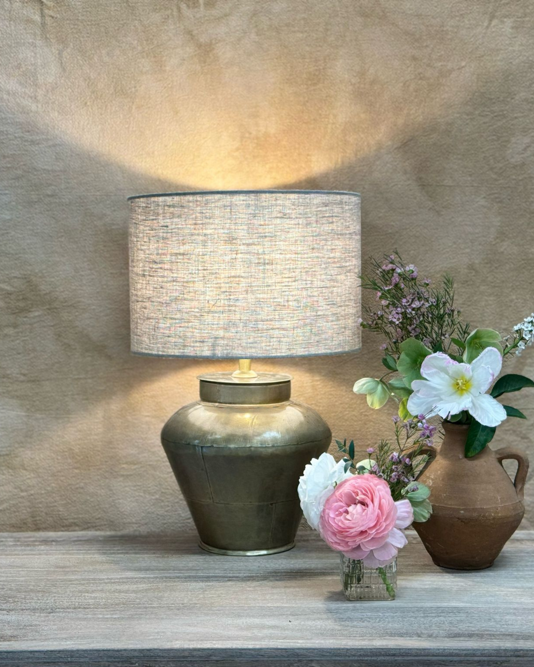 Brass Table Lamp – Small Vintage-Inspired Design with Linen Shade