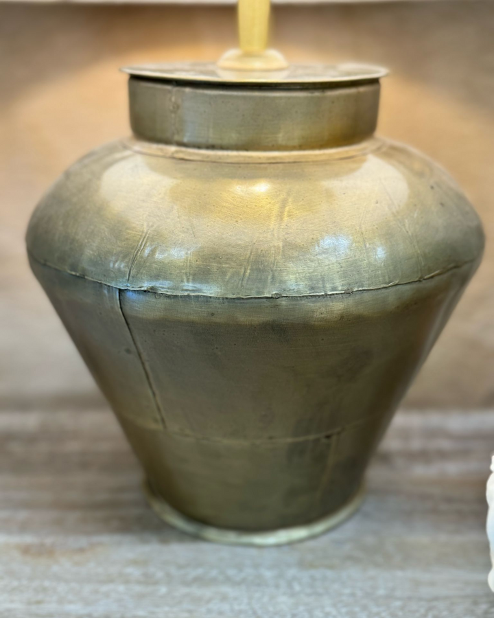 Brass Table Lamp – Small Vintage-Inspired Design with Linen Shade