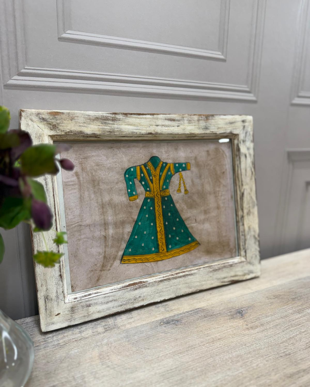 Vintage Mango Wood Framed Artwork – Hand-Painted Green Traditional Dress