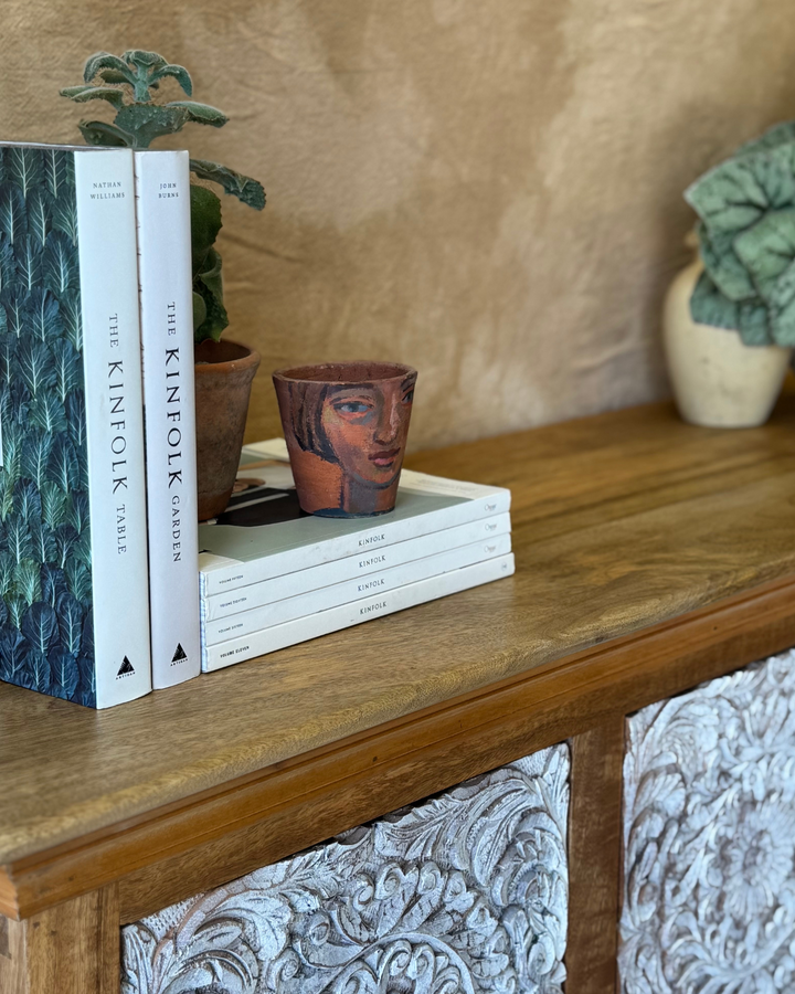 Hand-Carved Mango Wood Sideboard – Whitewashed Wreath Design