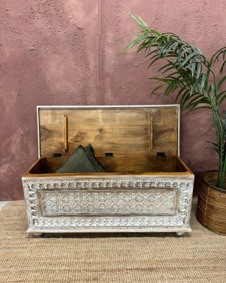 Hand-Carved Mango Wood Trunk – Whitewashed Finish with Traditional Detailing