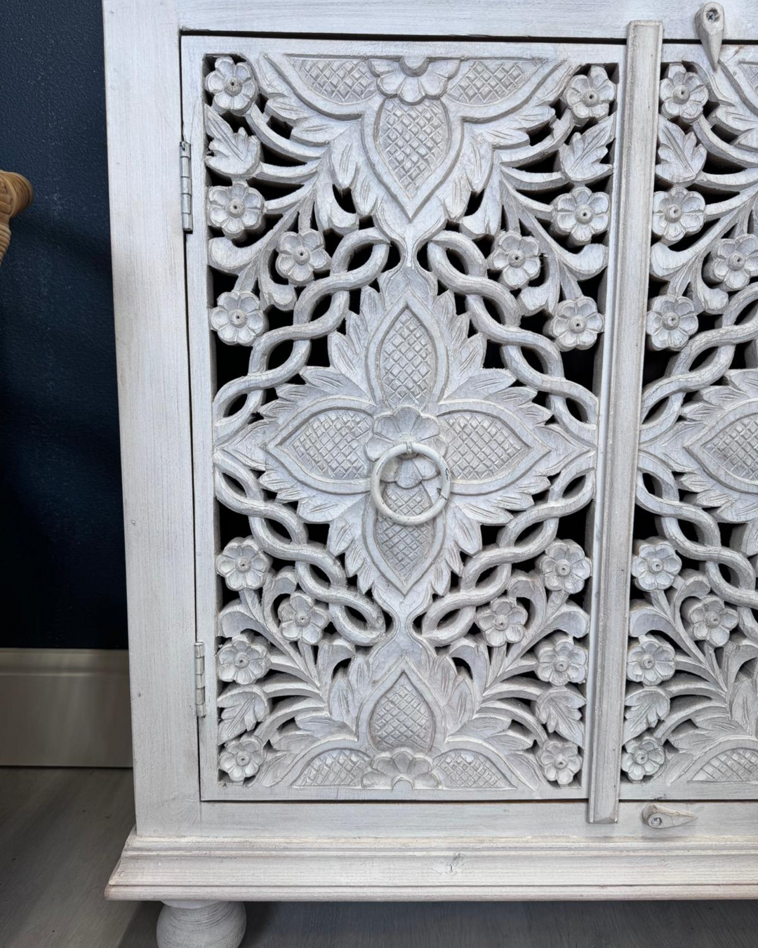 Hand-Carved Mango Wood 2-Door Sideboard