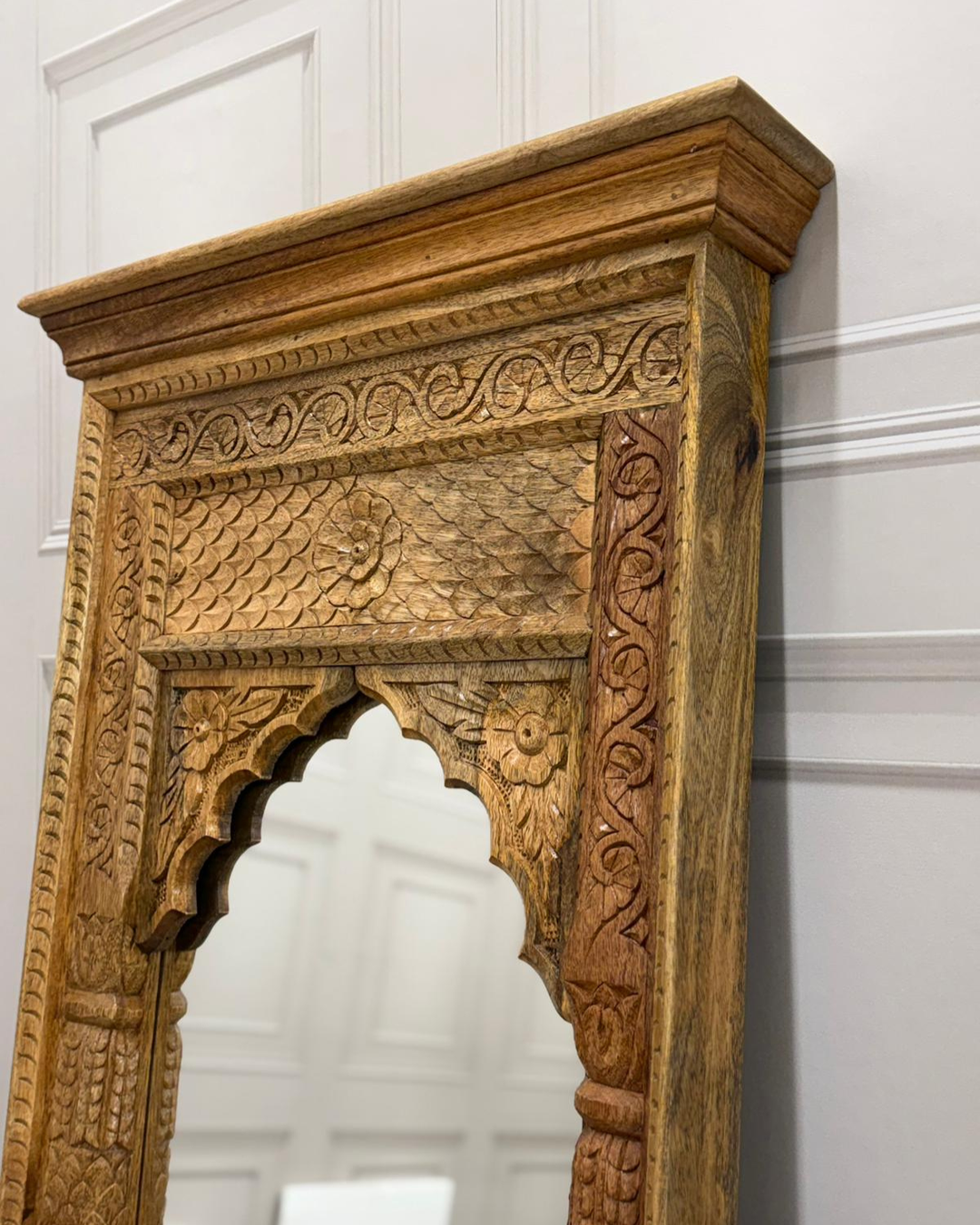 Hand-Carved Mango Wood Arch Mirror – Natural Polished Finish
