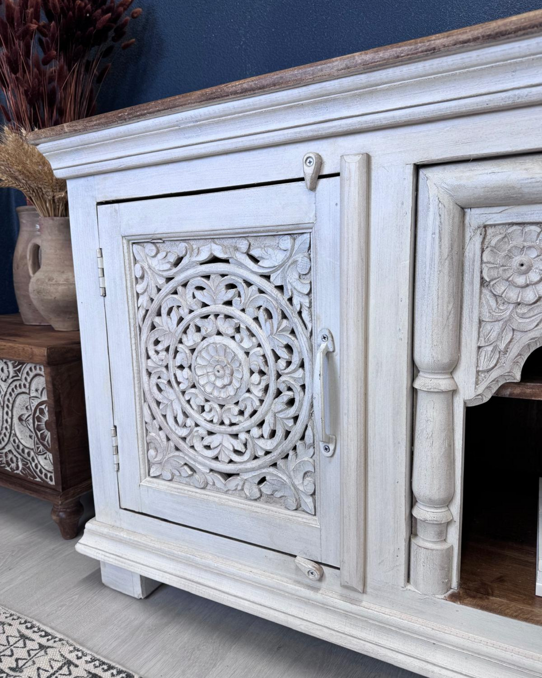 Hand Carved Mango Wood TV Console Table Unit (KHTV09WN)