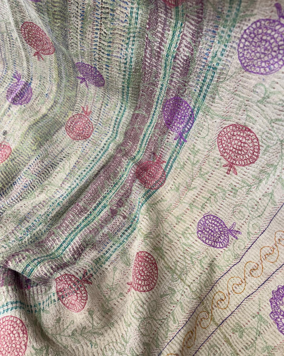 Vintage Hand-Embroidered Kantha Throw – Botanical Stripe Sari in Lilac, Green & Plum