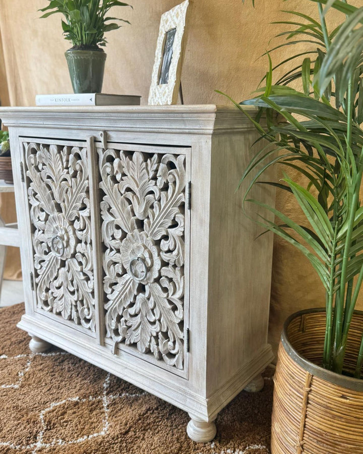 Hand-Carved Mango Wood Sideboard – Creamwashed Finish with Floral Detailing
