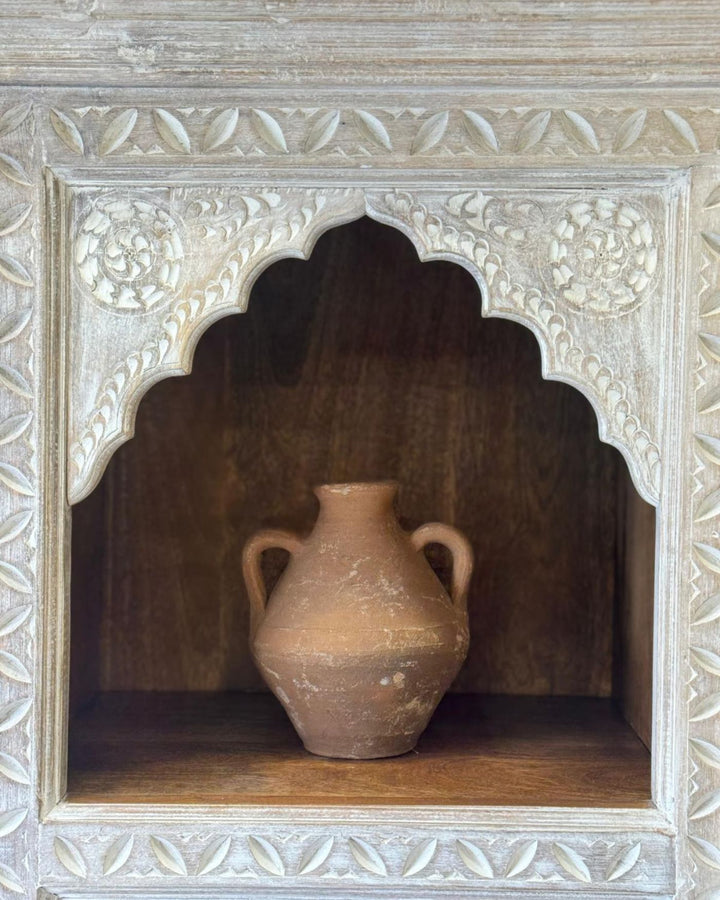 Hand-Carved Mango Wood Bookcase – Cream Washed Finish with Indian Arch Design