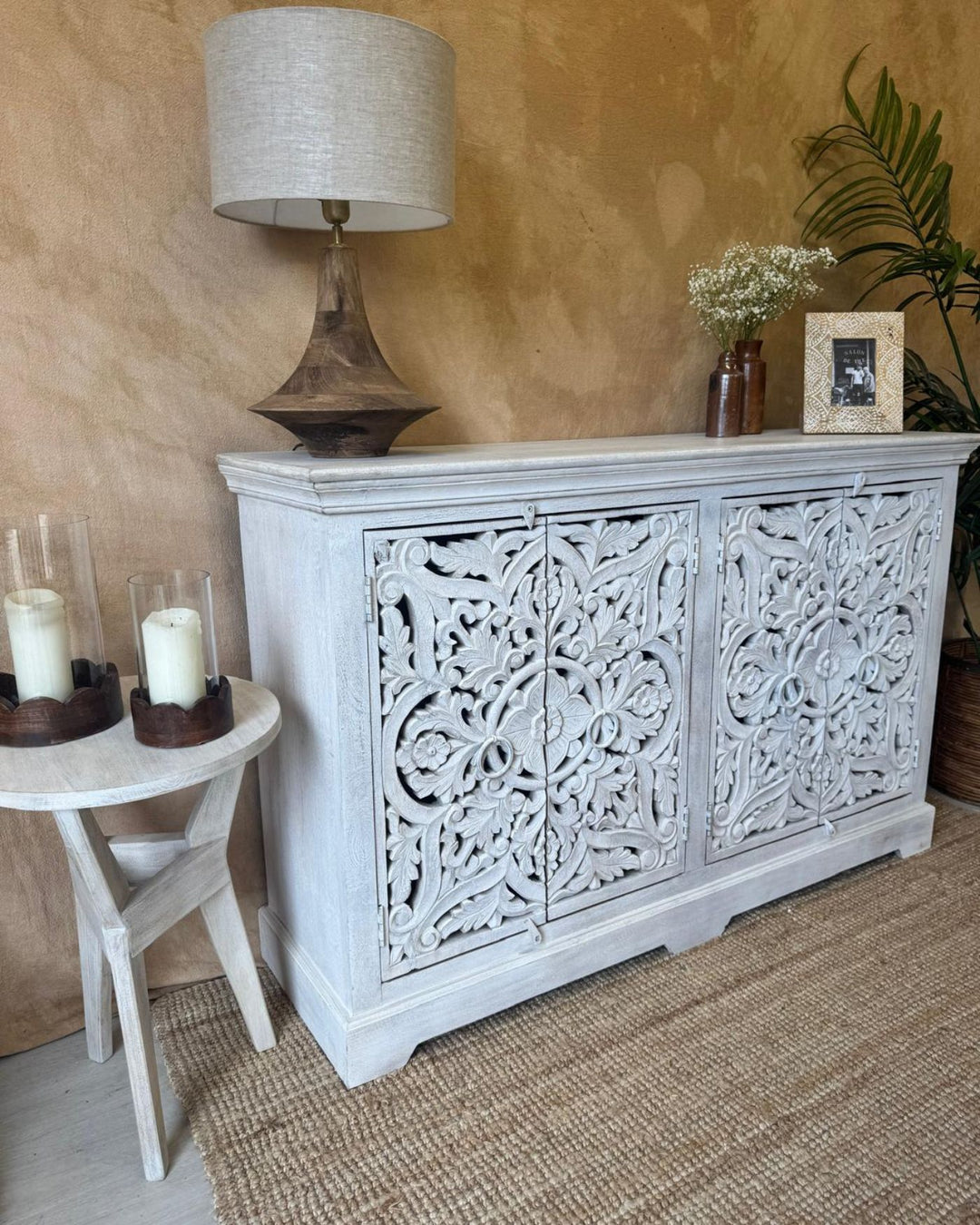 Hand-Carved Mango Wood Sideboard – Whitewashed Finish with Floral Detail