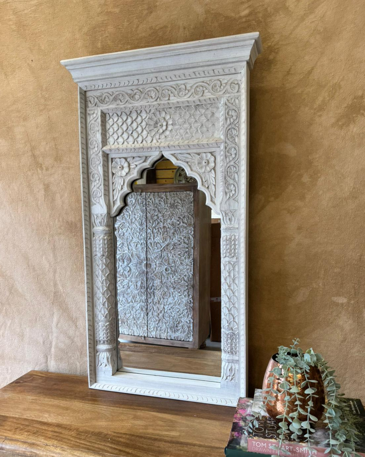 Hand-Carved Mango Wood Mirror – Whitewashed with Arch Detail