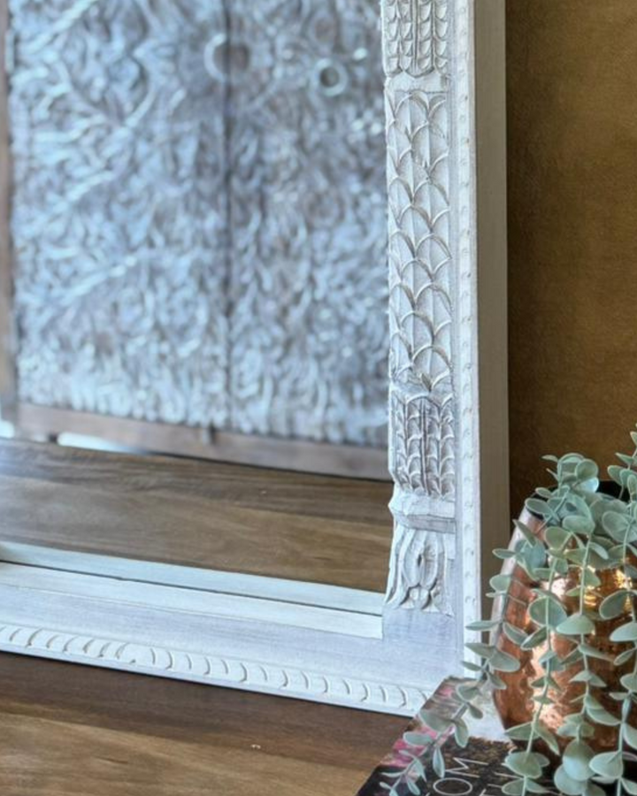 Hand-Carved Mango Wood Mirror – Whitewashed with Arch Detail