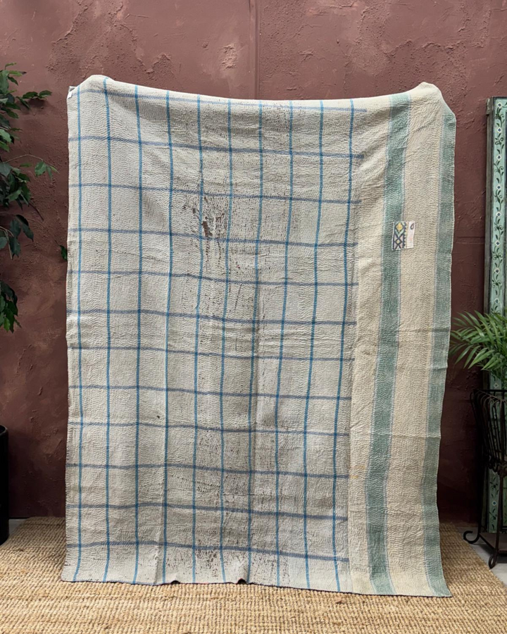 Vintage Hand-Embroidered Kantha Throw – Lilac Floral Patch Sari with Burnt Orange Accents