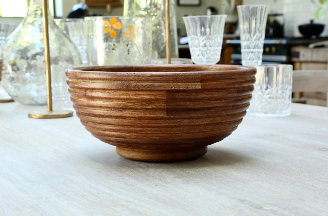 Set of 3 Hand-Carved Mango Wood Bowls – Ribbed Edge Design