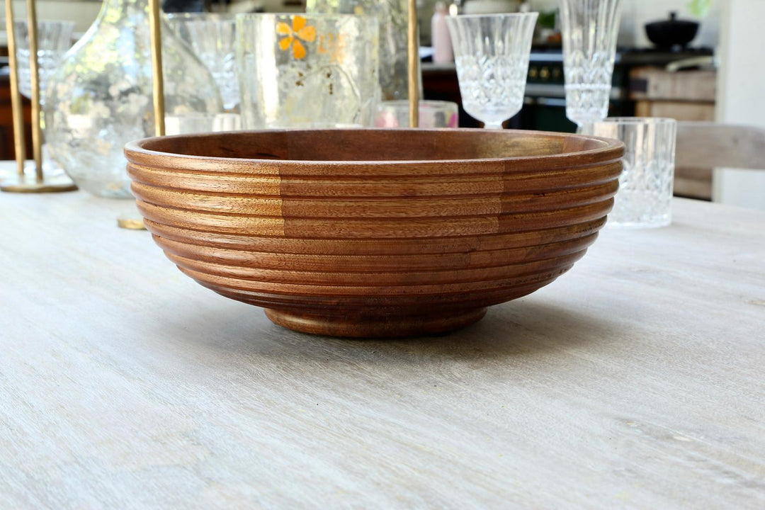 Set of 3 Hand-Carved Mango Wood Bowls – Ribbed Edge Design