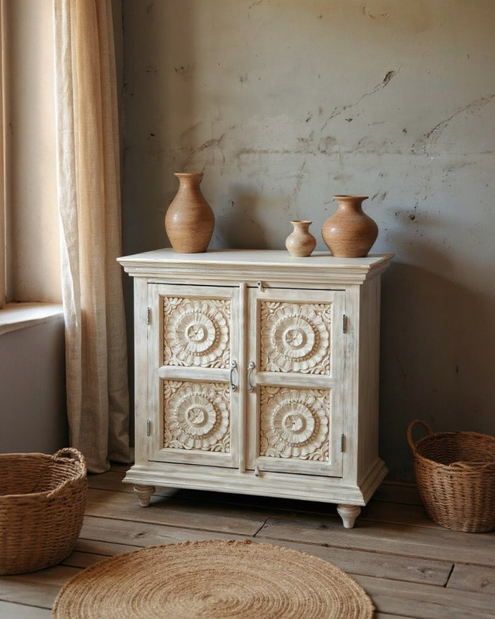 Hand-Carved Mango Wood Sideboard – Creamwashed Finish with Floral Detailing