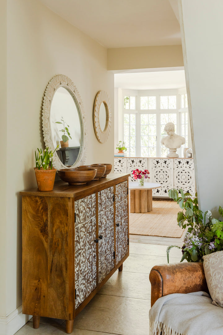 Hand-Carved Three Door Mango Wood Sideboard (150 x 50 x 95 cm)