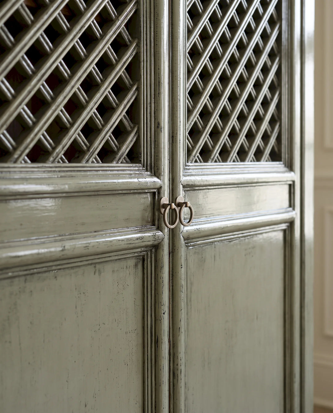 Grey-Green Lacquered Elm Lattice Cabinet