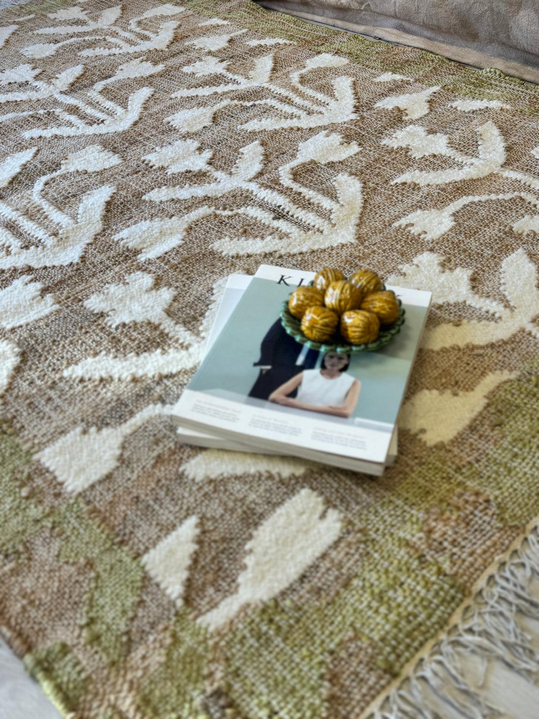 Jute & Hand-Carded Wool Handwoven Rug – Natural with Soft Green Border (120 x 180cm)