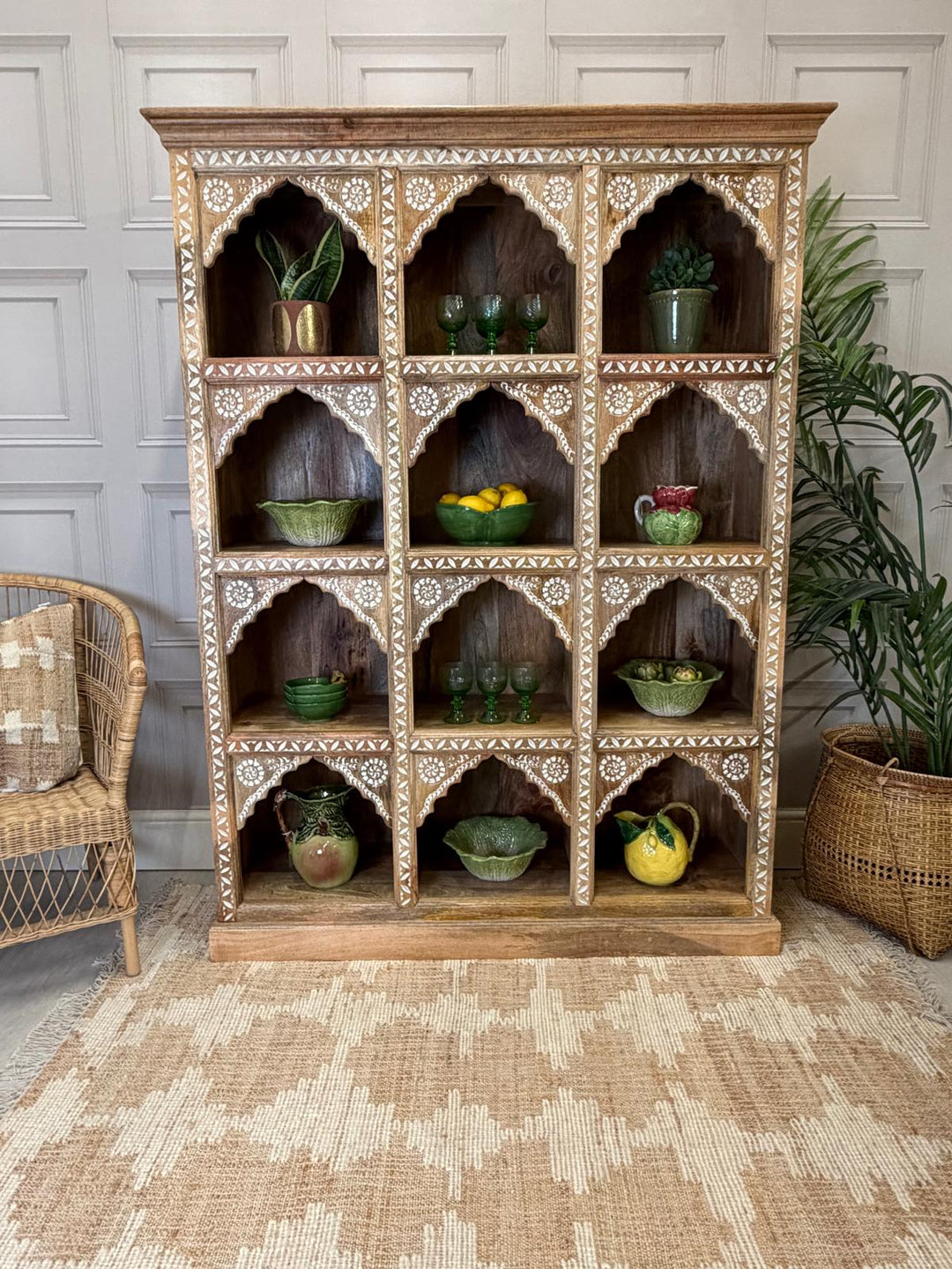 Hand-Carved Mango Wood Bookcase – 12 Arched Shelves in Natural Polished Finish