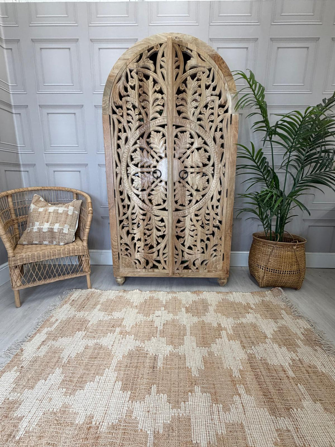 Arched Hand-Carved Mango Wood Armoire – Light Natural Finish with Floral Detailing