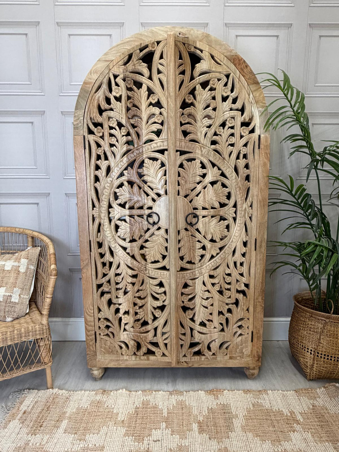 Arched Hand-Carved Mango Wood Armoire – Light Natural Finish with Floral Detailing